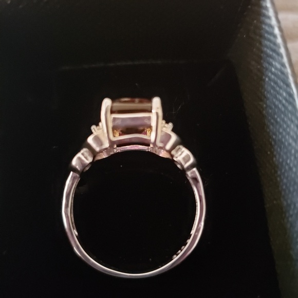 Ring - Picture 2 of 2
